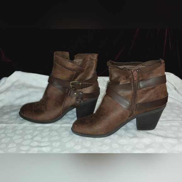 Massini Shoes - Massini Alexandra Brown Side Zipper Ankle Boots Size 10